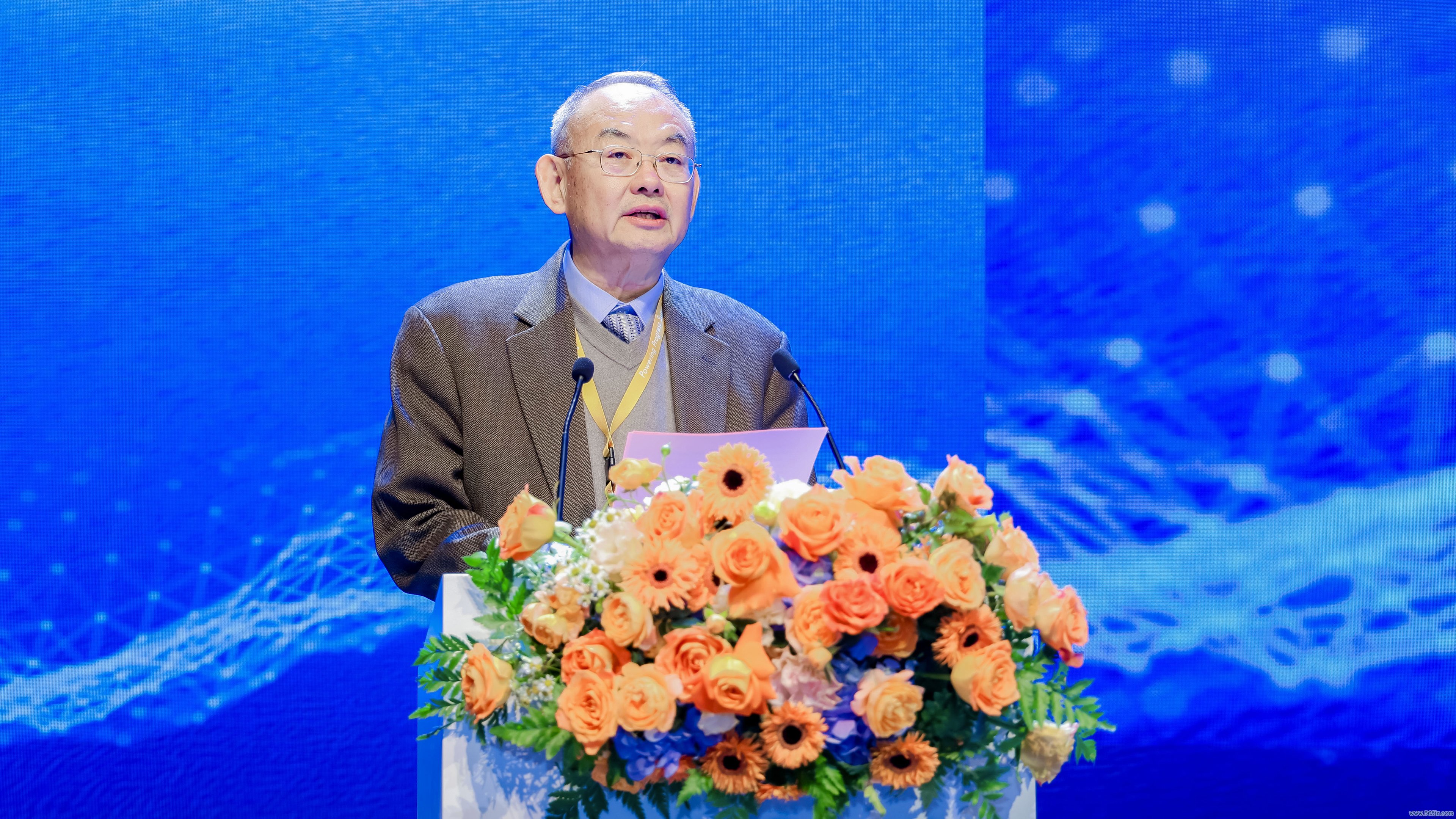 中国科学院院士、北京大学能源推敲院院长金之钧